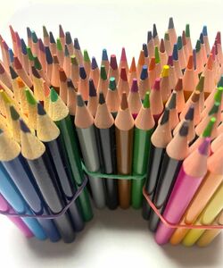 色鉛筆　24色　120本