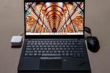 ThinkPad X1 Carbon Gen8 2020 i7-10610U 16GB,NEW 2TB SSD,NEW 4K Dolby Vision,LTE IR 顔 指紋 BT,未使用 英語KB,2カ国対応Office/Win11_画像2