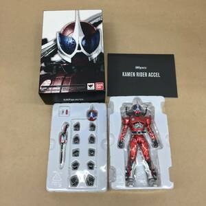 △【T924】中古品　バンダイ『S.H.Figuarts　仮面ライダーW　仮面ライダーアクセル　フィギュア』△