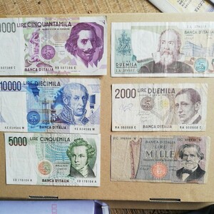 イタリア1960年代からの古いリラ紙幣 ユーロ ヨーロッパ