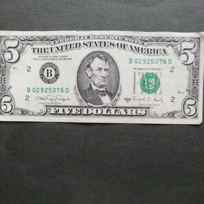 アメリカ5ドル紙幣2種2枚 の画像3