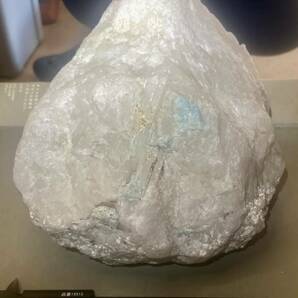 大分県産超巨石天然アクアマリン原石4.42kg母岩付き^ ^出物^ ^の画像7