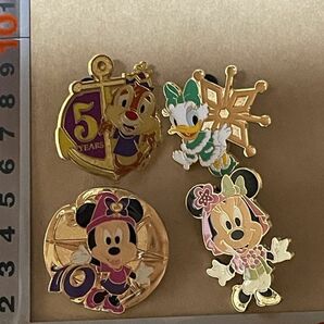 ディズニー ピンバッジ 4個セット NO・7の画像1