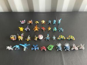 中古品☆ポケットモンスター ポケモン フィギュア ミニフィギュア 32個 まとめ売り セット ピカチュウ ミュウツー カイオーガ グラードン他