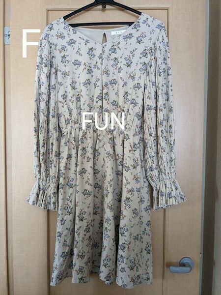 とても上品☆【FUN】長袖花柄ワンピースチュニック　ベージュ　F