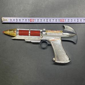 現状品 ウルトラセブン ウルトラ警備隊セット ウルトラガン おもちゃ ULTRA GUN 1988 レトロ 当時物 動作未確認 バンダイ 稀少 レアの画像2