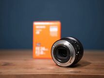 【極美品】 SONY SEL24F28G ソニー 単焦点レンズ 24mm_画像4