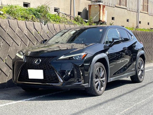 【諸費用コミ】:1989956 Lexus UX 250h Fスポーツ GenuineNavigation Sunroof 赤革