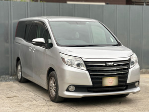 2015 Toyota Noah 2.0 G ・NavigationTelevision・ETC