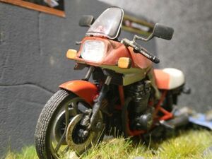 昭和レトロ 1/24 SUZUKI GSX1100S 刀 情景ジオラマ完成品 ケース付