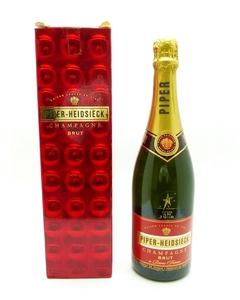 A24-720【未開栓】PIPER HEIDSIECK　CUVEE　2000　パイパー エドシック キュヴェ ブリュット　750ml　12％　シャンパン　箱つき