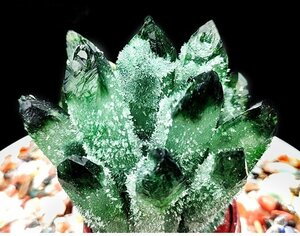 水晶 高透明度　水晶原石 希少色　クリスタル　水晶クリスター　超強パワー　台付き　天然石　400g