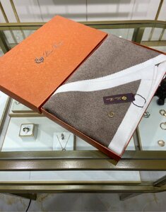 Loro Piana　ロロピアーナ　秋冬新品　100％カシミア　ストール　マフラー　レディース　プレゼント　箱付き　2805