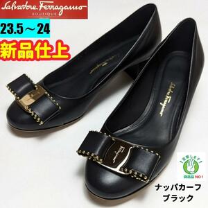 新品そっくりさん　フェラガモFerragamo　ヴァラ　パンプス　6.5D　黒