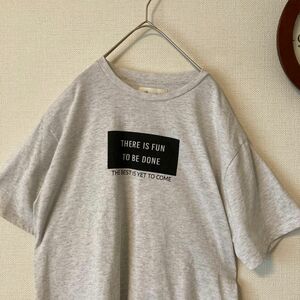 最終値下げ800円 美品　しまむら　Tシャツ ロゴプリント モクグレー