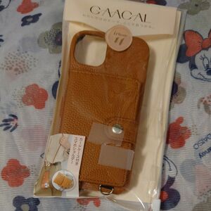 未使用　スマホショルダー　iPhone14 スマホカバー　カードケース付き ブラウン　gaacal かわいい　斜めがけ