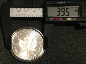 Z152-21)海外丸形記念金貨、コイン、メダル*2021年カナダ紅葉　モミジ*参考品1枚　シルバー