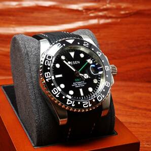 送料無料〓新品〓TESENブランド・GMT機械式腕時計オマージュウオッチ・DG5833ムーブメント・裏スケルトン・シリコンラバーベルトモデルの画像8
