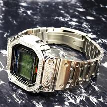 〓送料無料〓新品〓Gショックカスタム本体付きDW5600デジタル腕時計ステンレス製ベネチアン柄エンボス加工ベゼル・フルメタルモデル_画像1