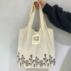 新品☆35th花刺繍ポケッタブルトート Samansa Mos2 サマンサモスモス バッグ トートバッグ バッグ　エコバッグ