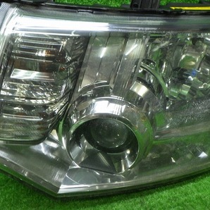 ミツビシ CV系 デリカD5 前期 ヘッドライト 左右 HID 100-87918 240422053の画像2