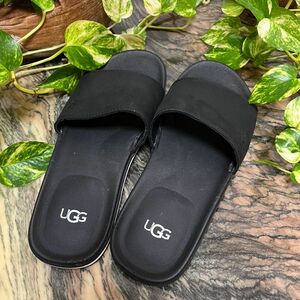 UGG サンダル　メンズ ブラック　