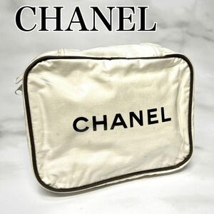 CHANEL シャネル　ポーチ　トラベルポーチ　化粧ポーチ　小物入れ　ホワイト