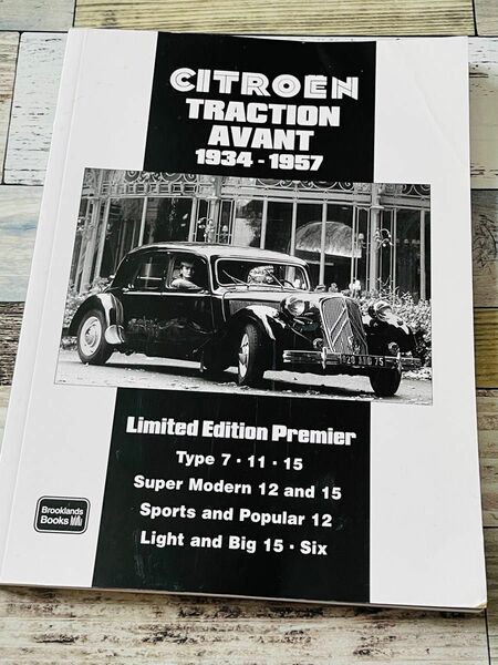 Citroen Traction Avant 洋書 車 シトロエン 旧車 本