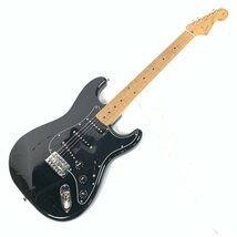 Squier by Fender スクワイア ストラトキャスター エレキギター シリアルNo.Q036757 黒系★現状品_画像1