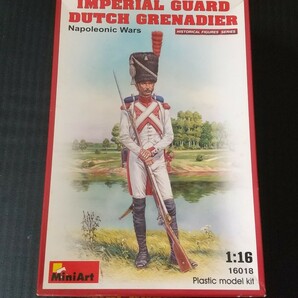 【送350円可】ミニアート 1/16 オランダ帝国近衛兵（ナポレオン戦争）IMPERIAL GUARD DUTCH GRENADIER ヒストリカルフィギュア【№16018】の画像1