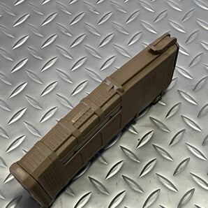 沖縄 米軍実物 放出品 マグプル MAGPUL PMAG 30 GEN M3 30連マガジン WINDOW 両窓 5.56mm コヨーテ(INV 000)の画像3