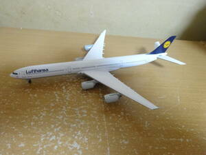 1/400　ドラゴン　ルフトハンザ　A340-600