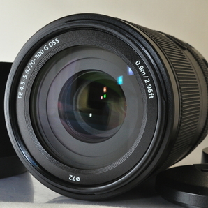 ★★中古品 SONY FE 70-300mm F4.5-5.6 G OSS Lens♪♪#5764EXの画像1