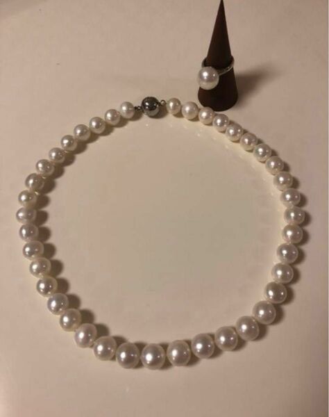 天然淡水ホワイト真珠　１０ミリ玉ネックレス　＆　１３ミリ玉　指輪 （１３号）