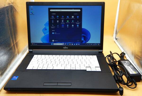 LifeBook A7511/G Windows11 Pro Core i7-1185G7 SSD(NVMe)512GB/16GB/Bluetooth/SD/RGB/HDMI 管543-530