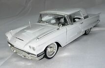 K06, 未使用。4台セット。1958 サンダーバード・ハードトップ白。Thunderbird T-bird。ダイキャスト・モデルカー, 1/32。箱付。送料無料。_画像1