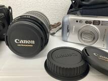 Canon カメラ用具一式 まとめ売り レンズ カメラバッグ 三脚付き キャノン フィルム EOS Kiss 動作未確認 ジャンク _画像6