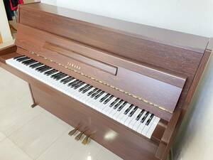 [ wood grain ]YAMAHA MC101 upright piano [ small size ]