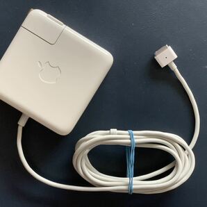 Apple MacBook Pro 60W MagSafe AC アダプタ A1330 A1184 16.5V~3.65A MAX A1278 A1286 A1297の画像1