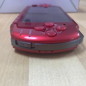 24-0030AK プレイステーションポータブル PSP-3000 レッド 動作品 バッテリー欠品 ACアダプター付属の画像9