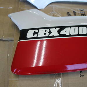 CBX400F/CBX550F純正サイドカバー 赤の画像3