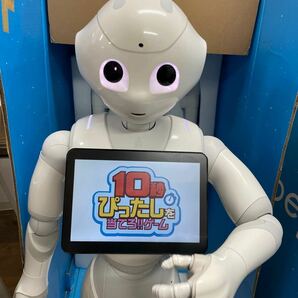 通電・動作確認済 ジャンク pepperソフトバンク AI 人型ロボット Aldebaran ペッパーくんAP990236 箱・充電器有 説明欄必読240414T01の画像2