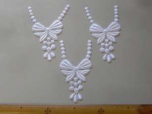 □（227）繊細なレーヨンケミカルレース　繊細な草花柄　白色　３枚セット
