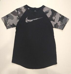 半袖Tシャツ　半袖　Tシャツ　ナイキ　NIKE　S　キッズ　ジュニア　子供服　 ブラック　 黒　140