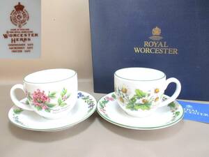 F047* Royal Worcester * WORCESTER HERBS pair cup & saucer / unused 