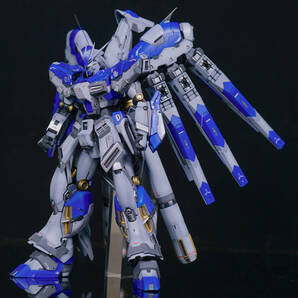 RG Hi-νガンダム 塗装済み完成品の画像2