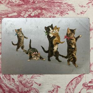 フランスアンティーク ヴェンテージポストカード 猫ちゃんのお散歩！切手付き 銀彩色 レア 希少 絵葉書 クロモス 子猫 猫 の画像3