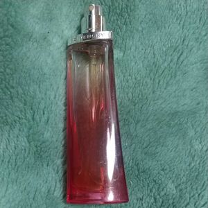 ジバンシー ヴェリｨ イレジスティブ ル ジバンシーEDT 30ml 中古