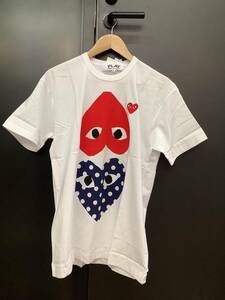 COMME des GARCONS PLAY Tシャツ　白×赤とドット青ハート　メンズXLサイズ　AZ-T240