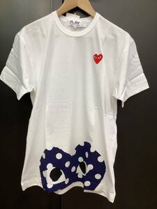 COMME des GARCONS PLAY Tシャツ　白×赤と（下に）ドット青ハート　メンズXLサイズ　AZ-T236